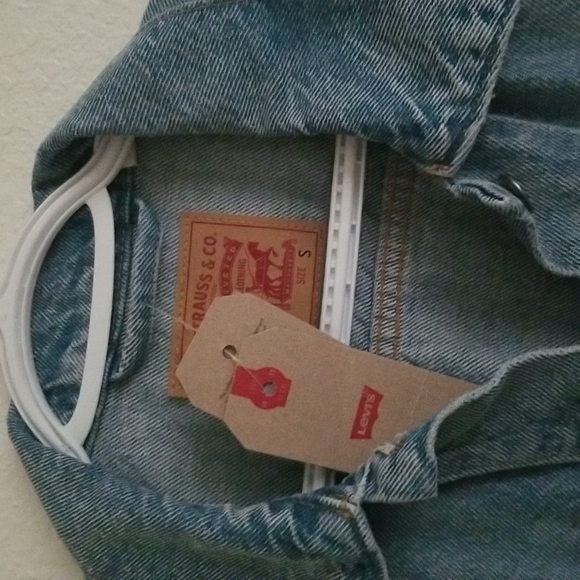 Levi faded vest new - Picture 2 of 3